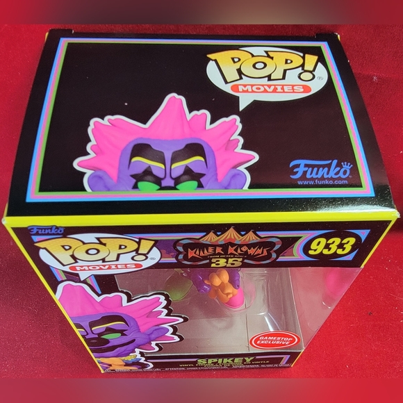 Spikey gamestop exclusive funko # 933 (nib) with pop protector - Picture 5 of 7